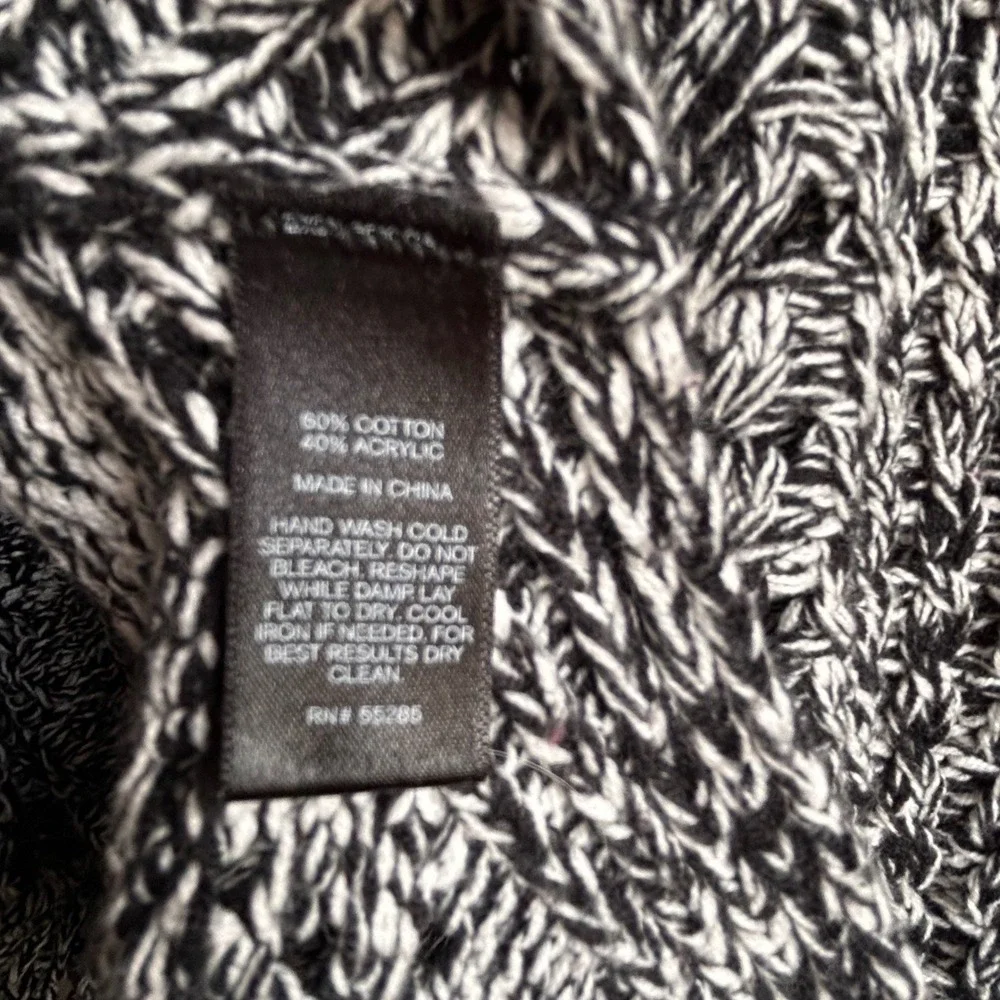 Express Womens Black White Marled Chunky Cable Knit Oversized Sweater Small - Picture 6 of 8